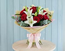 Букет цветов из:  Лилии и Розы #REPLACE_PRED# Малке