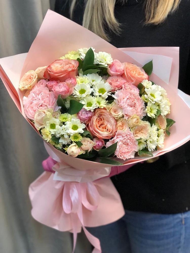 Букет цветов из: Гвоздики, Розы и Хризантемы в Малке