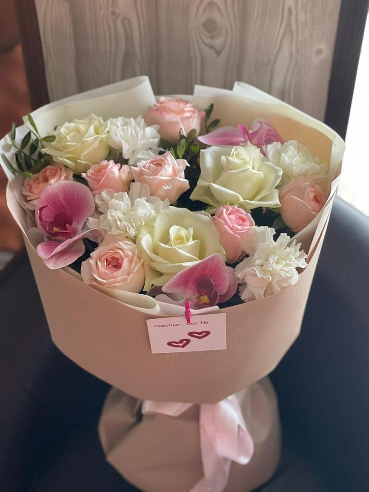 Букет цветов из: Орхидеи, Розы и Гвоздики в Малке