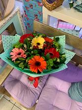 Букет цветов из:  Герберы, Хризантемы и Альстромерии #REPLACE_PRED# Малке