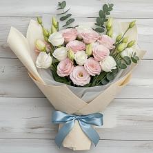 Букет цветов из:  Лизиантусы в Малке