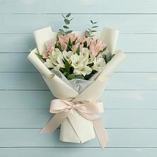 Букет цветов из:  Альстромерии #REPLACE_PRED# Малке