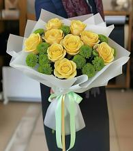 Букет цветов из:  Хризантемы и Розы в Малке