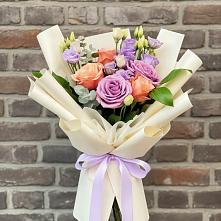 Букет цветов из:  Лизиантусы и Розы #REPLACE_PRED# Малке