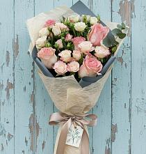 Букет цветов из:  Розы #REPLACE_PRED# Малке