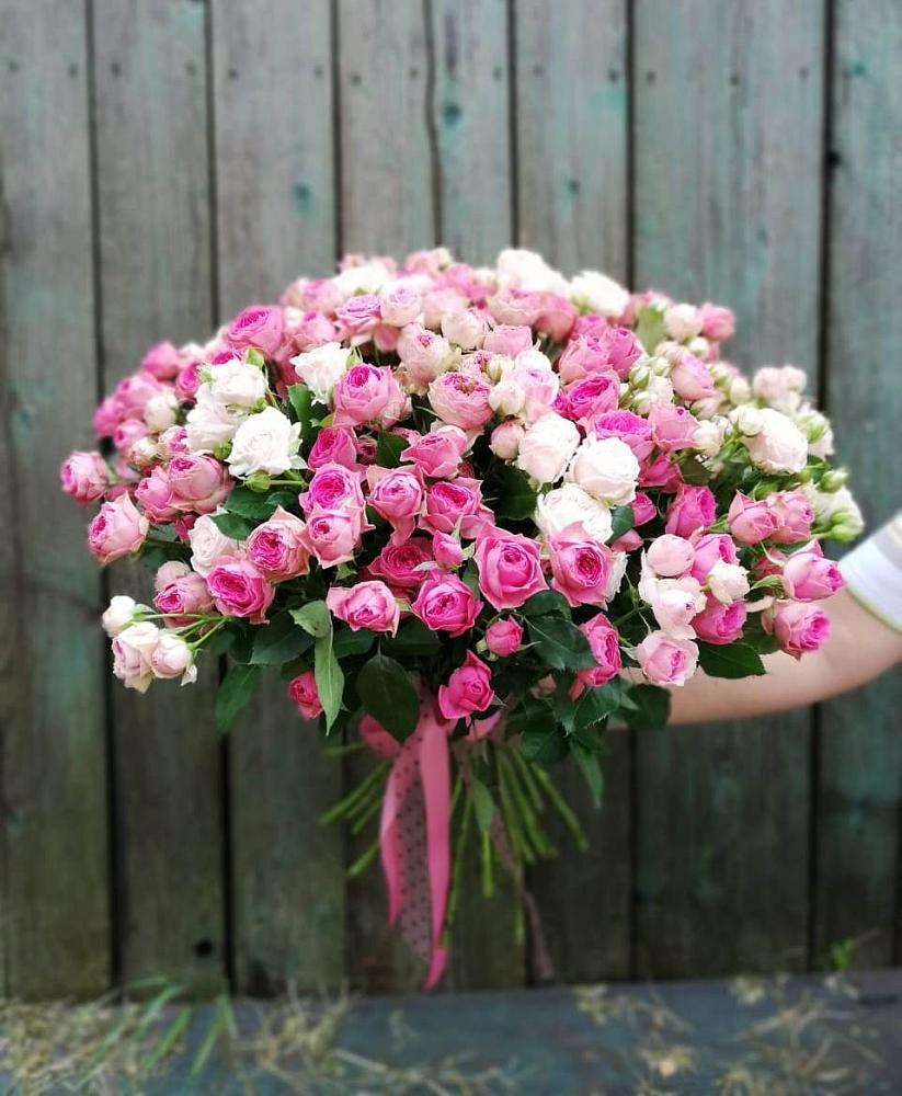 Букет Розовые кустовые розы Натали и Лав Лидия в Малке