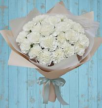 Букет цветов из:  Гвоздики в Малке