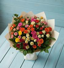 Букет Микс из разноцветных кустовых роз в Малке