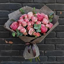 Букет цветов из:  Розы в Малке